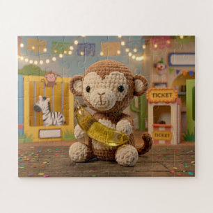 Puzzle Mignon singe au crochet tenant une banane au zoo