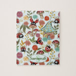 Puzzle Monogramme de choux charbonneux de champignons<br><div class="desc">Nom et monogramme personnalisables avec de mignons coccinelles peintes en blanc,  des plantes,  des fleurs et des champignons rouges avec un effet de fausse parties scintillant.</div>