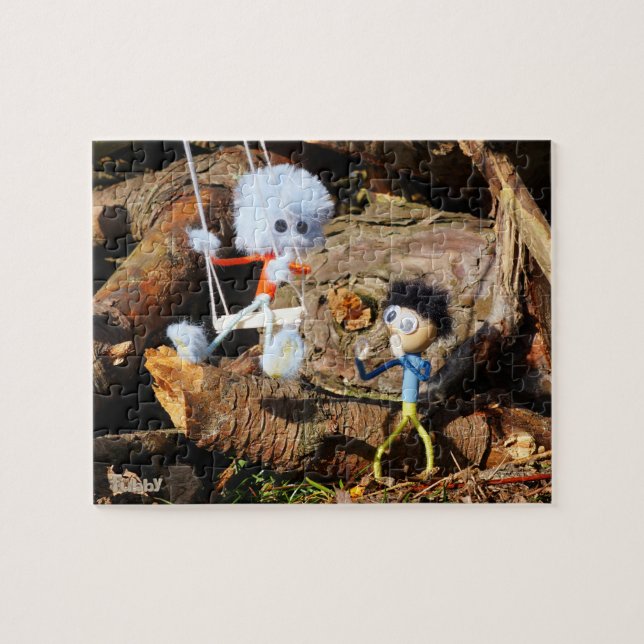 Puzzle Monster Fubby sur la balançoire. (Horizontal)