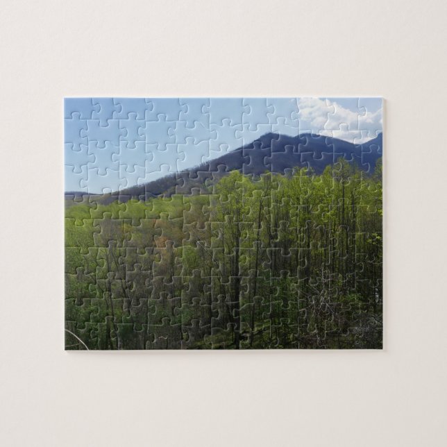 Puzzle Montagnes fumées dans le paysage du printemps (Horizontal)