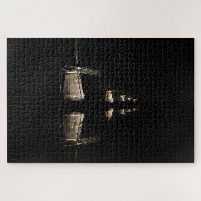 Puzzle Moulins à vent lumineux avec la réflexion la nuit (Horizontal)