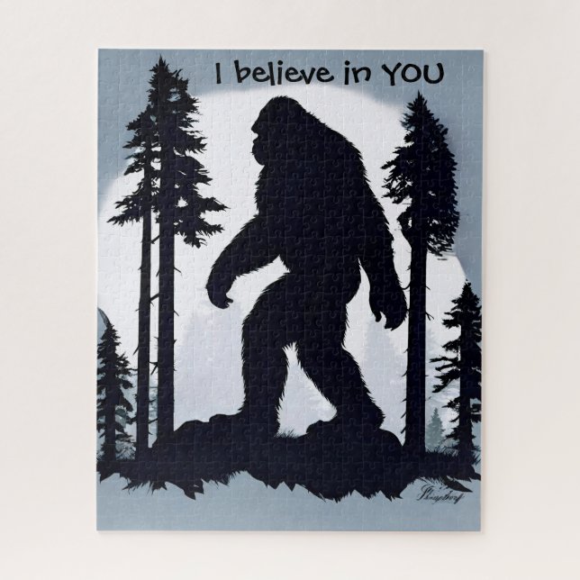 Puzzle Mysterious Bigfoot Silhouette Walking en Forêt (Vertical)