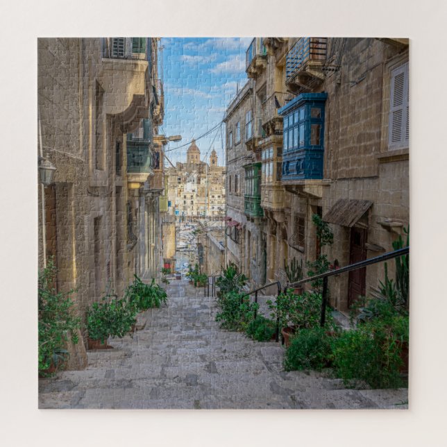 Puzzle Narrow stone street in Malta (Vertical)