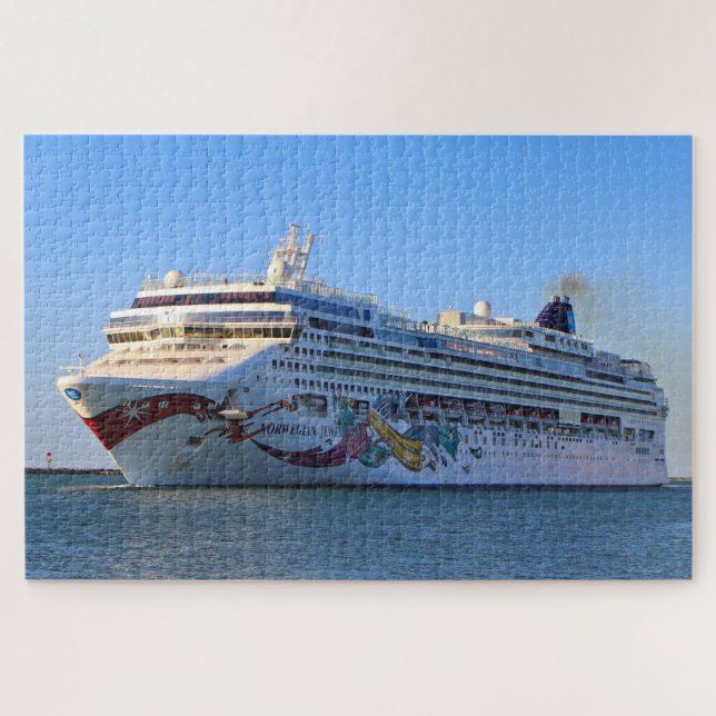 Puzzle  Navire norvégien de croisière sur les bijoux (Horizontal)