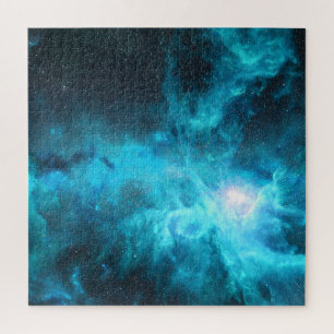 Puzzle nébuleuse orientale, lumière bleue, astronomie.