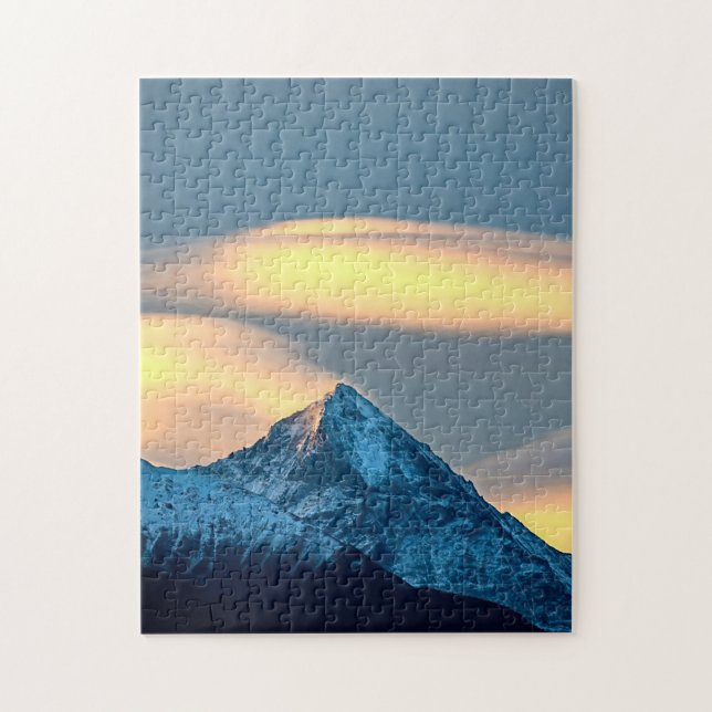 Puzzle Nuages uniques sur des montagnes enneigées (Vertical)