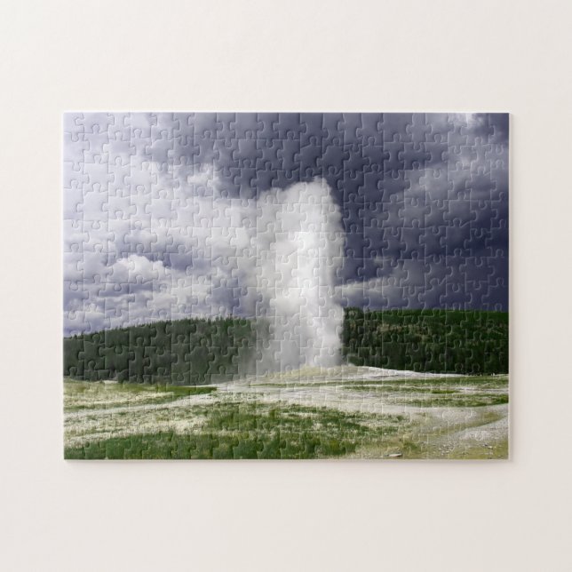 Puzzle Old Faithful Montana. (Horizontal)