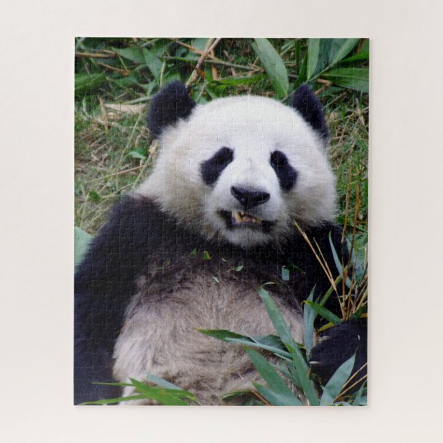 Puzzle Panda sourit en mangeant du bambou (puzzle) (Vertical)