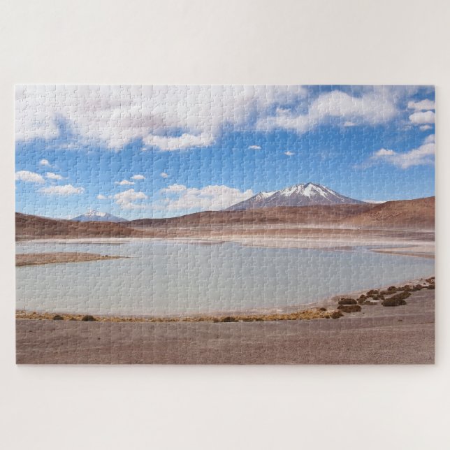 Puzzle Paysage de lac avec le volcan sur l'Altiplano (Horizontal)