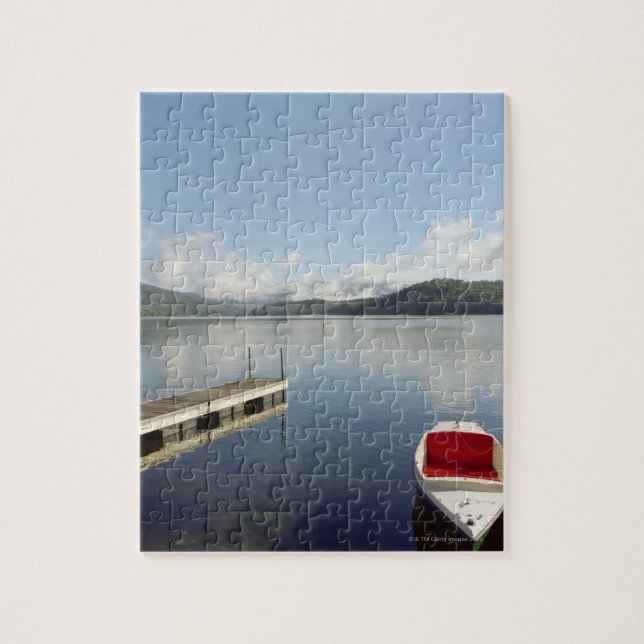 Puzzle Petit bateau attaché sur le dock au Lake Placid (Vertical)