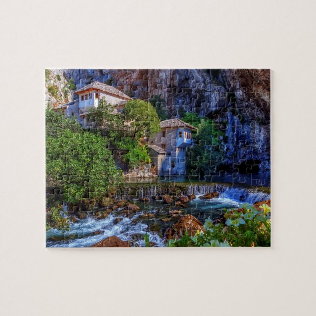Puzzle Petit village Blagaj sur la cascade de Buna, (Horizontal)
