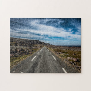 Puzzle Photo de paysage de route panoramique rectiligne