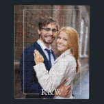 Puzzle Photo moderne de monogramme<br><div class="desc">Conception simple et chic de monogramme. Ayez besoin d'une couleur faite sur commande ? Envoyez-nous un message à heartlockedstudio@gmail.com et nous serons heureux de vous dépanner !</div>