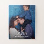 Puzzle Photo papa personnalisée Joyeux Noël<br><div class="desc">Mets une larme dans l'oeil quand il met ce puzzle avec ses enfants à Noël. Personnalisé avec les noms et la personnaliser avec votre propre message sincère. Texte recouvert blanc sur un fond noir pour garder le texte lisible au-dessus de toute photo. Contactez-moi à info@lddesignloft.com si vous avez besoin d'aide...</div>