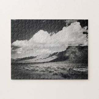 Puzzle Photographie du paysage de la montagne noire et bl