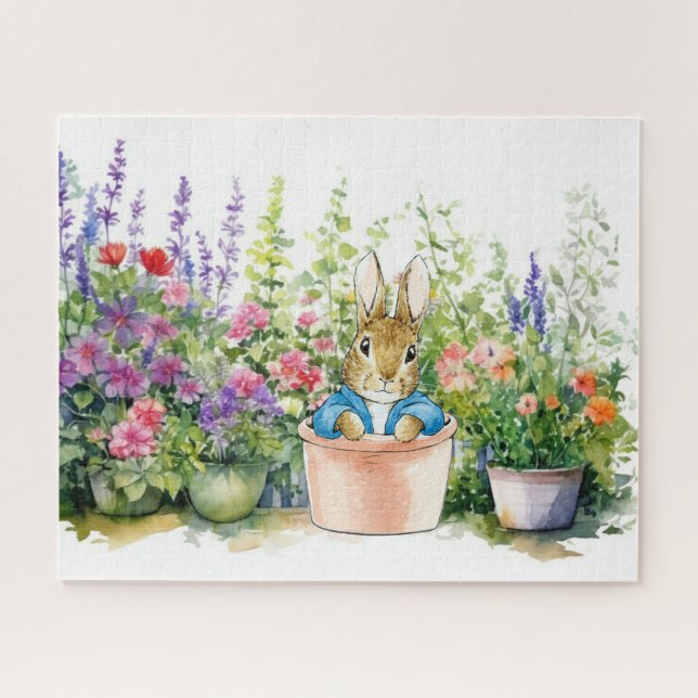 Puzzle Pierre le lapin en pot plante dans son jardin (Horizontal)