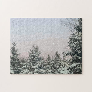 Puzzle Pins couverts de neige au coucher de la lune