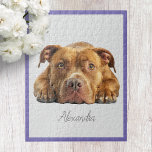 Puzzle Pitbull personnalisé<br><div class="desc">Lancer votre passionné de puzzle intérieur avec notre puzzle Pitbull Jigsaw Puzzle! Ce puzzle présente un pitbull adorable, ainsi qu'une bordure violette. Que vous soyez en train de vous détendre après une longue journée ou à la recherche d'une activité amusante avec vos amis et votre famille, ce Pitbull Jigsaw Puzzle...</div>