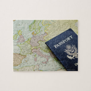 Puzzle Plan rapproché de passeport se trouvant sur la