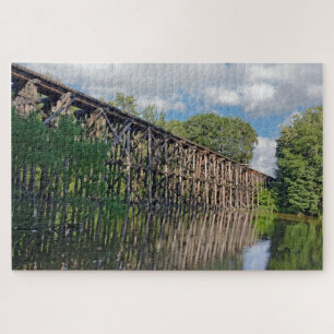 Puzzle Pont de chemin de fer en bois au-dessus d'une rivi