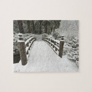 Puzzle Pont de lune enneigé, jardin japonais