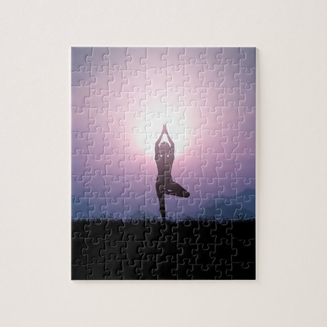Puzzle Pose de l'arbre de yoga Vrksasana Noir Violet (Vertical)