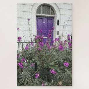 Puzzle Purple Door Hackney East London Royaume-Uni