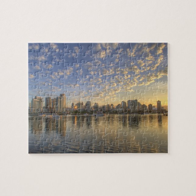 Puzzle Regardant à travers False Creek l'horizon de (Horizontal)