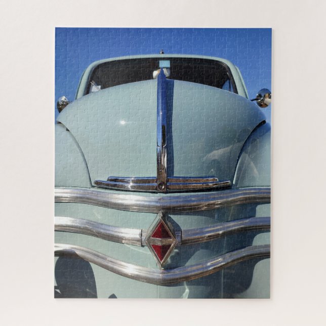 Puzzle Renaul* 4CV, voiture vintage française. (Vertical)