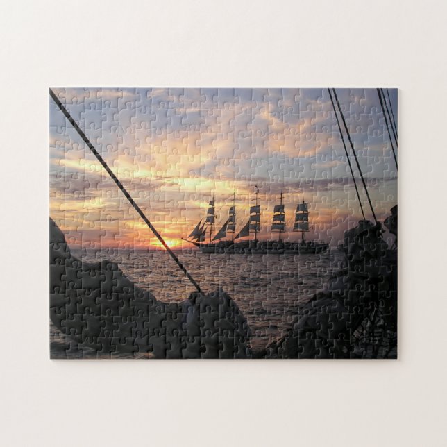 Puzzle Royal Clipper Silhouetté Contre Le Coucher De Sole (Horizontal)