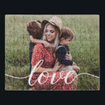Puzzle Script d'amour de famille de photos personnalisées<br><div class="desc">En utilisant un script magnifique et moderne pour le mot "Amour",  ce puzzle d'amour familial peut être facilement personnalisé avec votre propre photo de famille préférée. Un élégant puzzle photo acrylique dans une boîte à être chéri et apprécié pendant des années à venir.</div>