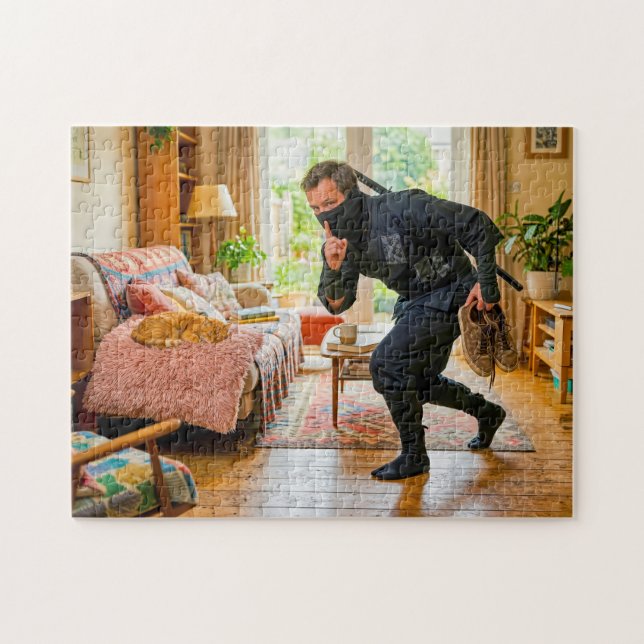 Puzzle Se faufiler devant un chat endormi (Horizontal)