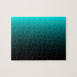 Puzzle Sérénité du plancher océanique<br><div class="desc">Un léger frottement horizontal dans ce marin sous-marin abstrait du dégradé bleu s'estompe de l'obscurité noire du bleu marine du fond de l'océan, graduant jusqu'au bleu bleu clair de l'eau où la lumière du soleil frapperait la surface de la mer. Des tons bleus subtils confèrent à ce design une atmosphère...</div>