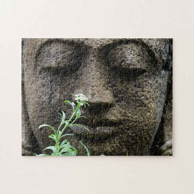 Puzzle Statue de jardin en pierre avec fleur (Horizontal)