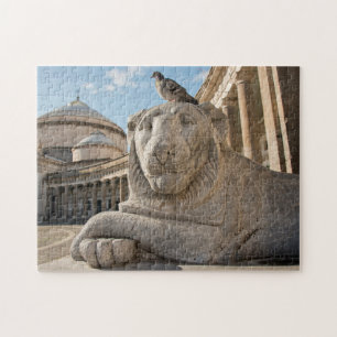 Puzzle Statue de lion devant une église historique