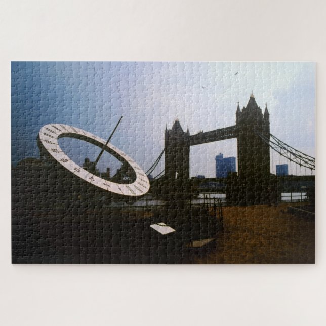 Puzzle Sun Dial à Tower Bridge. (Horizontal)