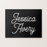 Puzzle Tout nom | Élégant Vintage blanc Script sur noir<br><div class="desc">Votre nom ou tout autre texte dans un style d'écriture élégant.</div>