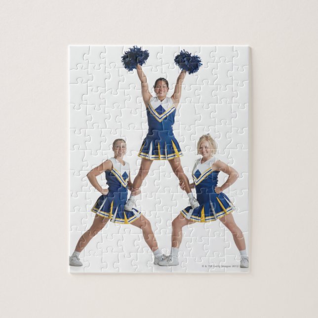 Puzzle trois adolescentes chanteuses caucasiennes (Vertical)