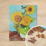 Puzzle Trois tournfleurs | Vincent Van Gogh<br><div class="desc">Three Sunflowers (1888) de l'artiste néerlandais Vincent Van Gogh. Un tableau d'art original est une huile sur toile représentant une vie morte de tournesols jaune vif contre un arrière - plan turquoise. Utilisez les outils de conception pour ajouter du texte personnalisé ou personnaliser l'image.</div>