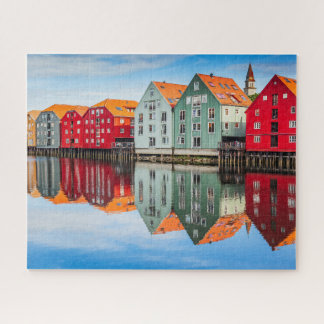 Puzzle Trondheim Norvège Fjord Maisons rouges et vertes
