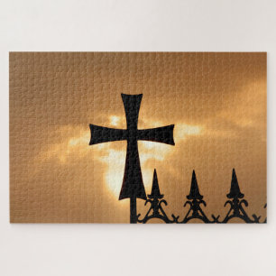 Puzzle Une croix en fer forgé sur une clôture
