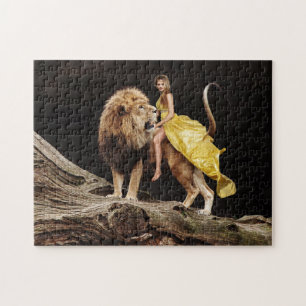 PUZZLE UNE FEMME EN TRAIN D'UN IMAGINAIRE DE LION JIGSAW 