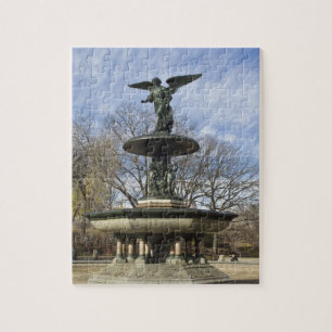 Puzzle Une fontaine Bethesda hivernale sèche dans Central