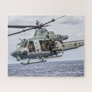 Puzzle VENOM UH-1Y (16 x 20 POUCES)