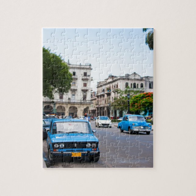 Puzzle Vieilles voitures dans les rues de La Havane (Vertical)