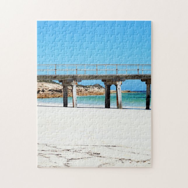 Puzzle Vieux Jetty En Bois Sur Le Sable Blanc De Plage, (Vertical)
