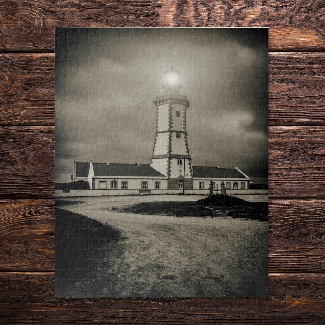 Puzzle Vieux phare la nuit de la tempête (Old lighthouse on a storm night. jigsaw puzzle)
