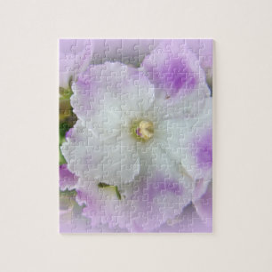 Puzzle Violettes africaines violettes et blanches
