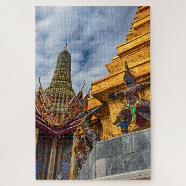 Puzzle Yaksha at Wat Phra Kaeo (Vertical)