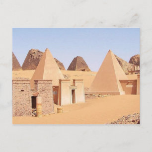 Pyramides de cartes postales de Méroé au Soudan